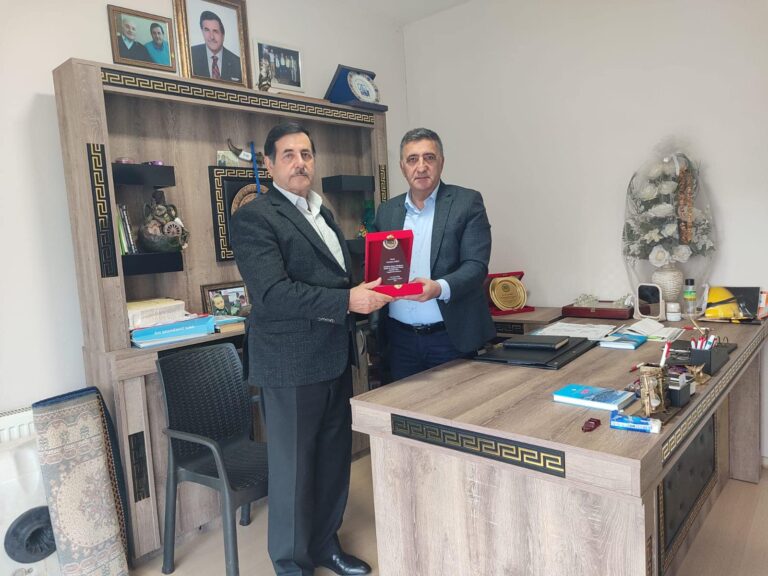 Hemşehrimiz iş adamı Zemerhan Eren’i ofisinde ziyaret
